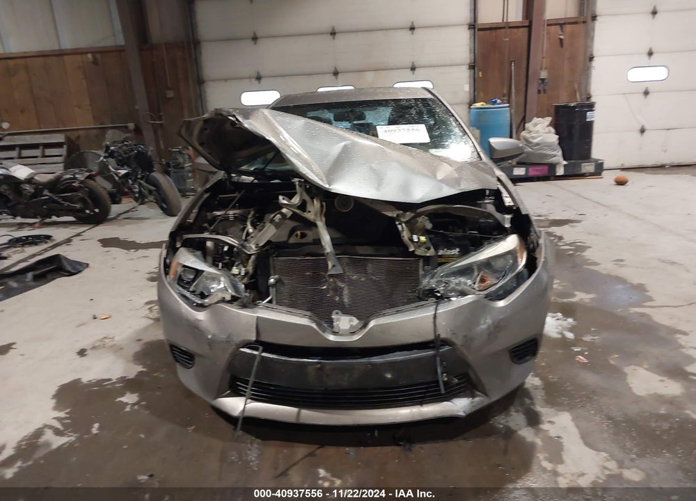 2015 TOYOTA COROLLA LE VIN: 5YFBURHE8FP277950