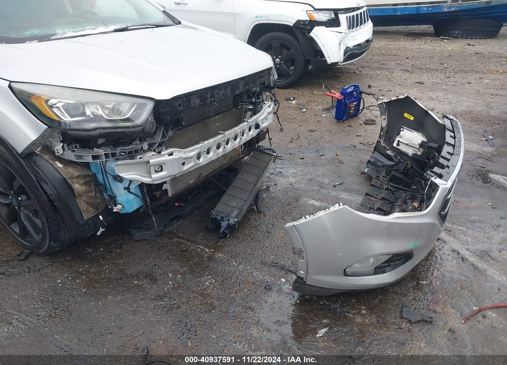 2017 FORD ESCAPE SE VIN: 1FMCU0GD3HUE05361