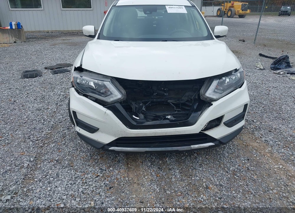 2020 NISSAN ROGUE S FWD VIN: JN8AT2MT4LW040678