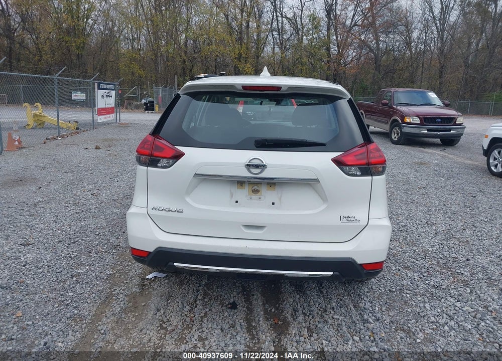 2020 NISSAN ROGUE S FWD VIN: JN8AT2MT4LW040678