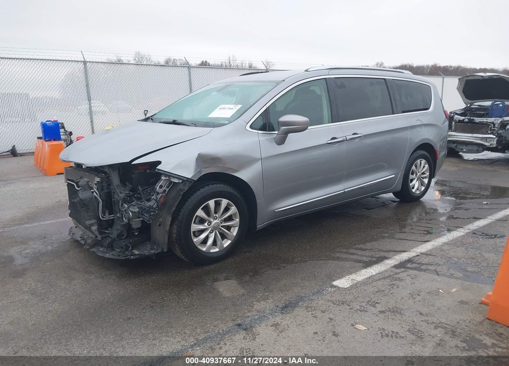 2019 CHRYSLER PACIFICA TOURING L VIN: 2C4RC1BG3KR650044