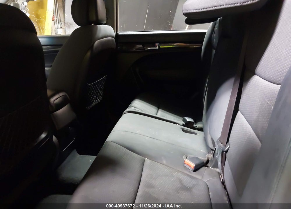 2012 KIA SORENTO LX VIN: 5XYKTDA65CG228679