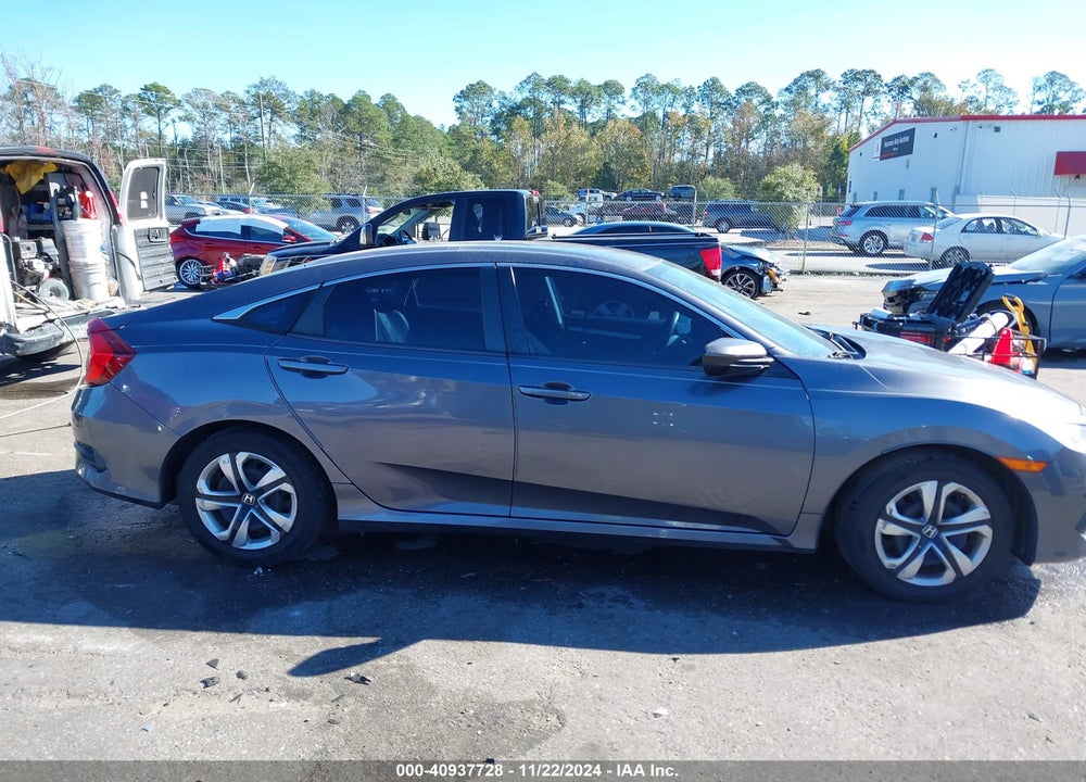 2018 HONDA CIVIC VIN: 2HGFC2F56JH602884
