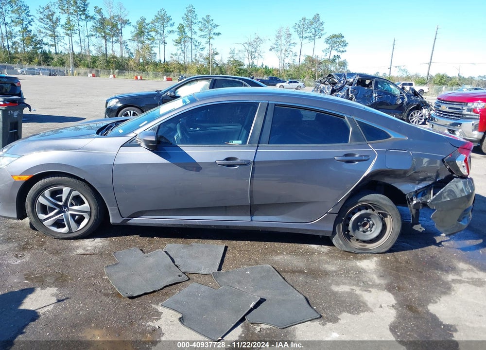 2018 HONDA CIVIC VIN: 2HGFC2F56JH602884
