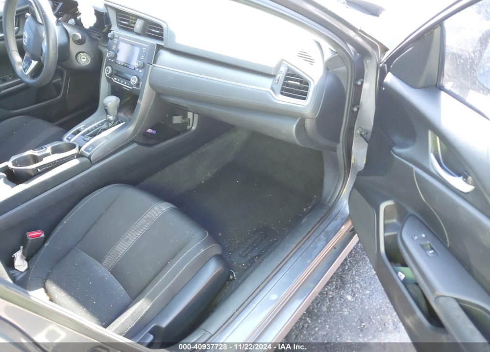 2018 HONDA CIVIC VIN: 2HGFC2F56JH602884