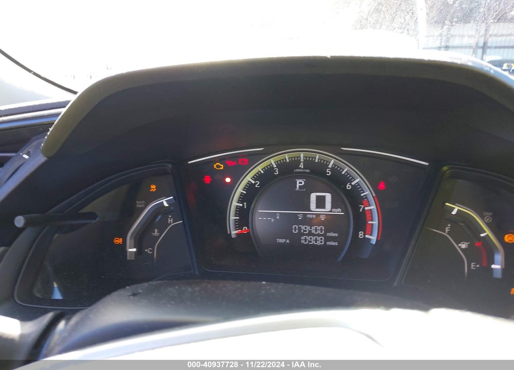 2018 HONDA CIVIC VIN: 2HGFC2F56JH602884