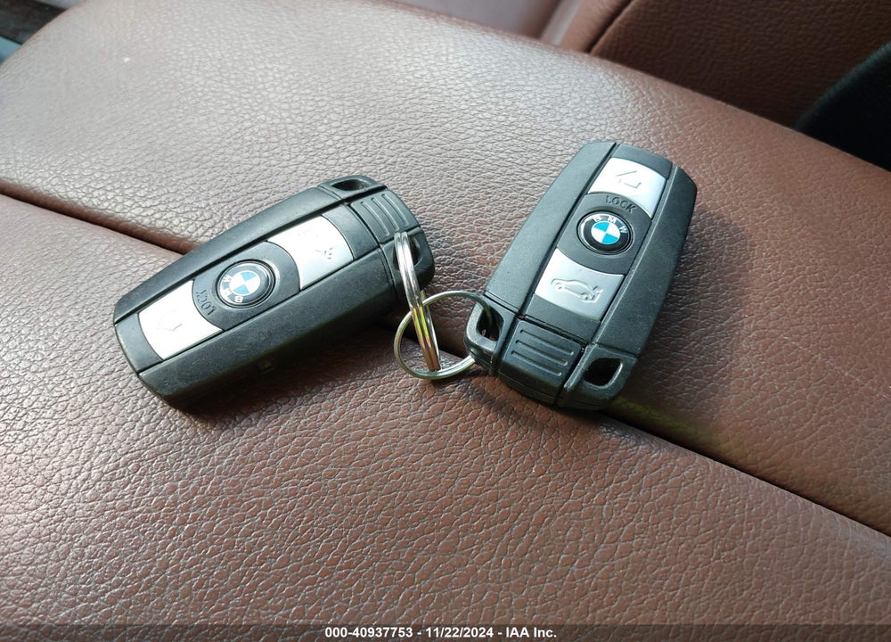 2013 BMW X5 XDRIVE35I/XDRIVE35I PREMIUM/XDRIVE35I SPORT ACTIVITY VIN: 5UXZV4C52D0E05016