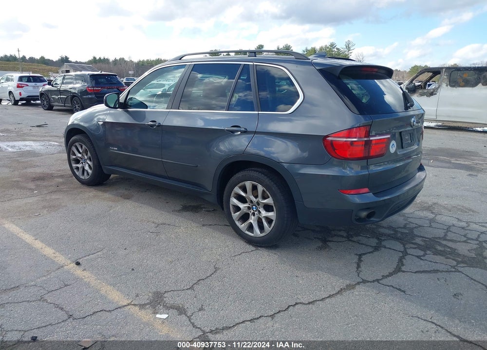 2013 BMW X5 XDRIVE35I/XDRIVE35I PREMIUM/XDRIVE35I SPORT ACTIVITY VIN: 5UXZV4C52D0E05016