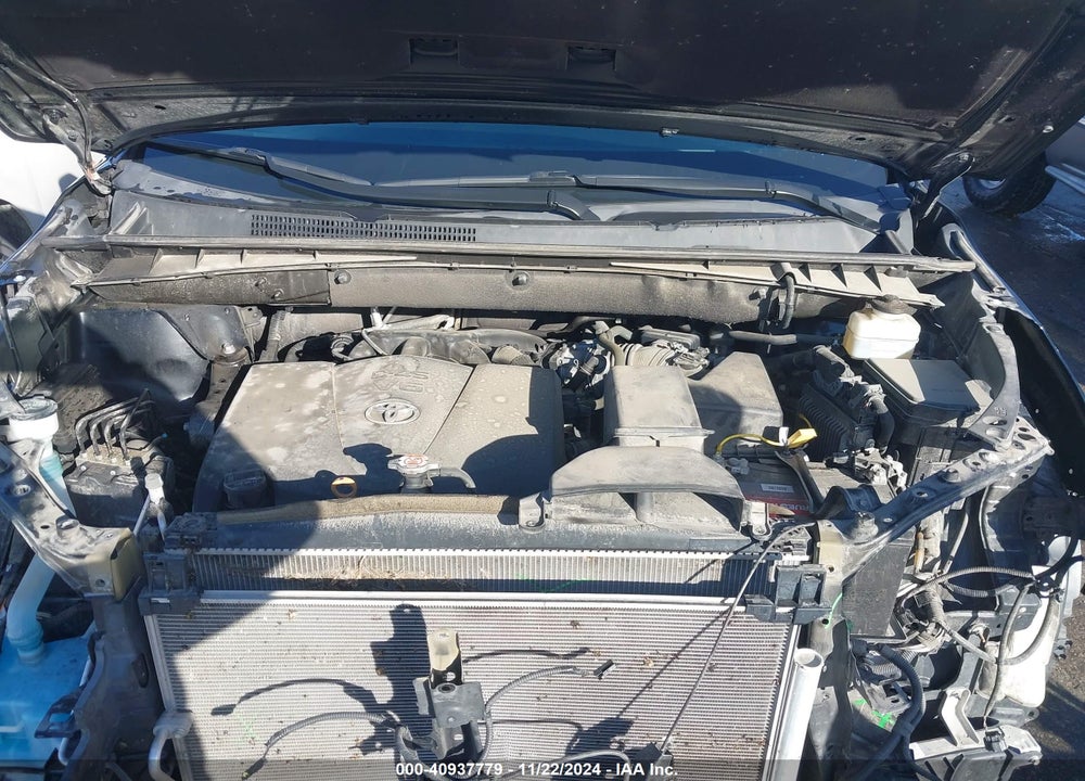 2019 TOYOTA HIGHLANDER XLE VIN: 5TDJZRFH2KS604614
