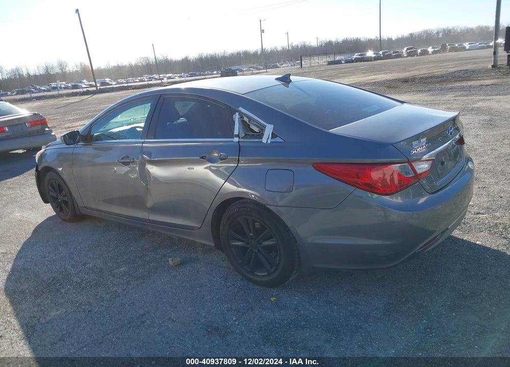 2013 HYUNDAI SONATA GLS VIN: 5NPEB4AC5DH699585