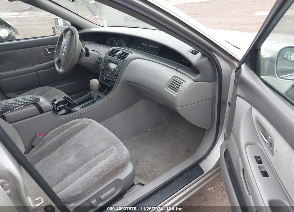 2002 TOYOTA AVALON XL VIN: 4T1BF28B32U230129