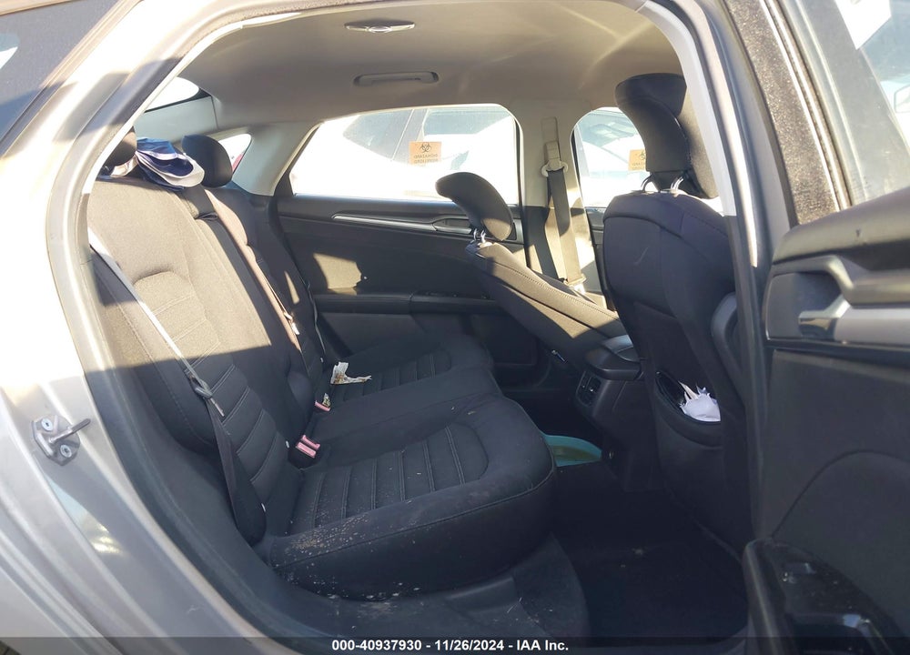 2015 FORD FUSION SE VIN: 3FA6P0H71FR116197