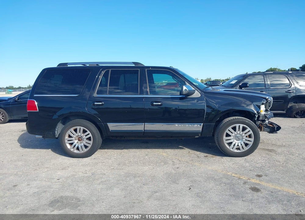 2012 LINCOLN NAVIGATOR VIN: 5LMJJ2H52CEL00636