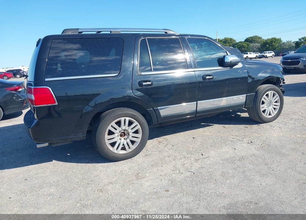 2012 LINCOLN NAVIGATOR VIN: 5LMJJ2H52CEL00636
