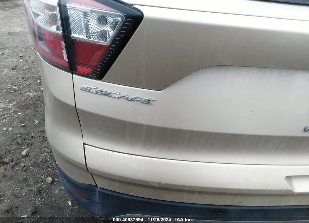 2018 FORD ESCAPE TITANIUM VIN: 1FMCU9J99JUD51093