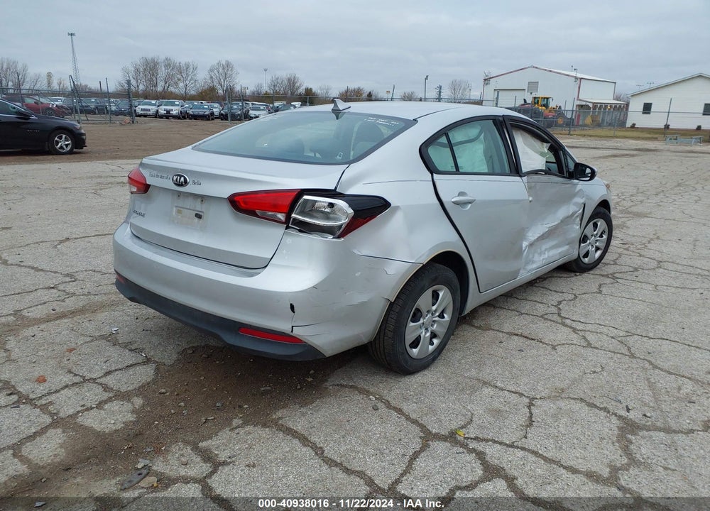2017 KIA FORTE VIN: 3KPFK4A77HE101451