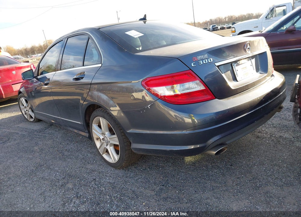 2010 MERCEDES-BENZ C 300 LUXURY 4MATIC/SPORT 4MATIC VIN: WDDGF8BB7AR125638