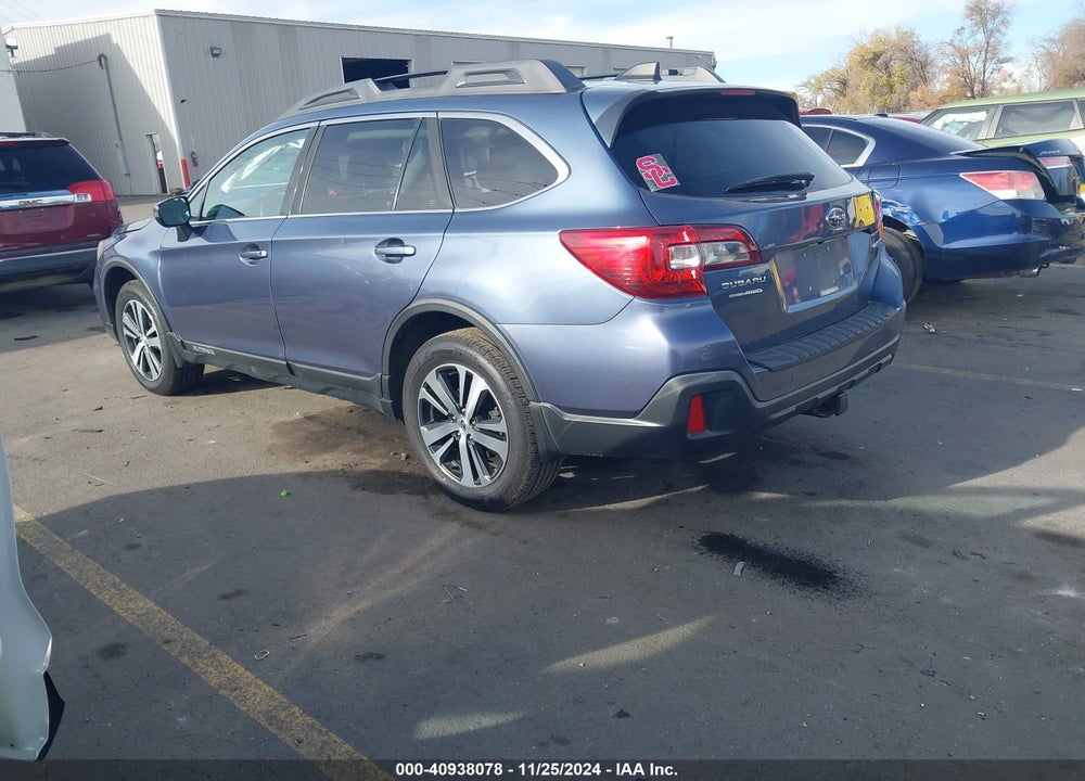2018 SUBARU OUTBACK 2.5I LIMITED VIN: 4S4BSAKC6J3247826