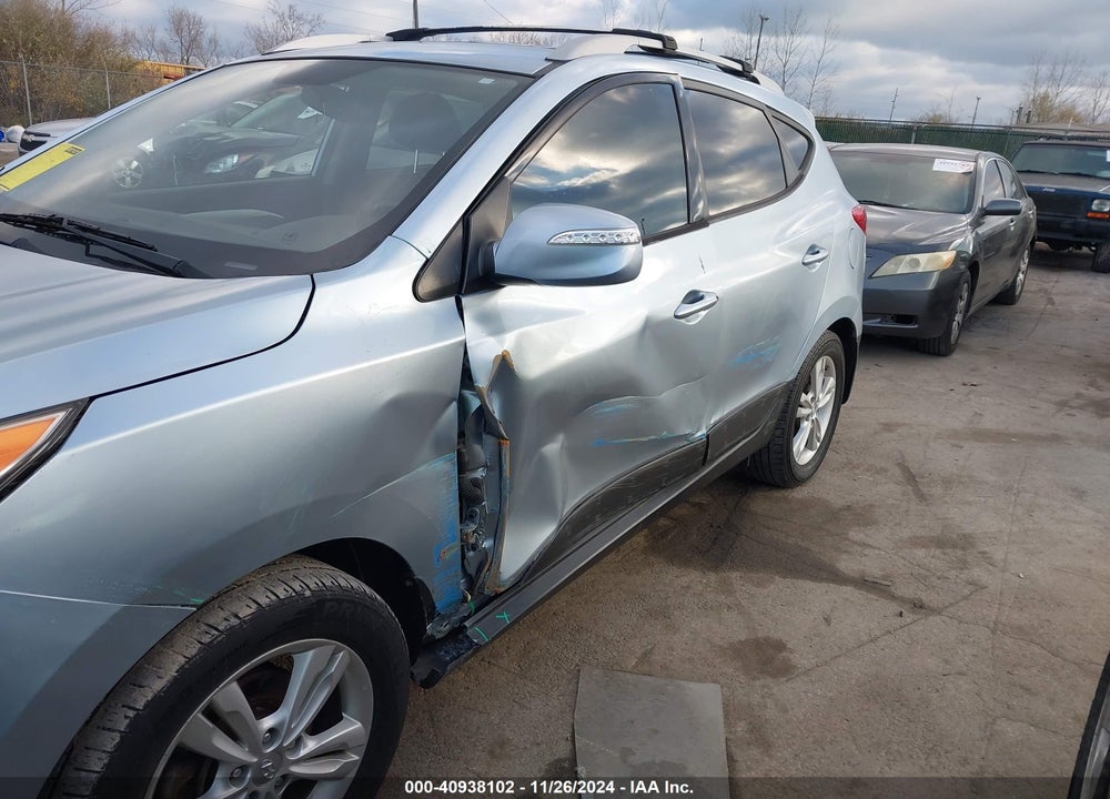 2013 HYUNDAI TUCSON GLS VIN: KM8JUCAC1DU695117