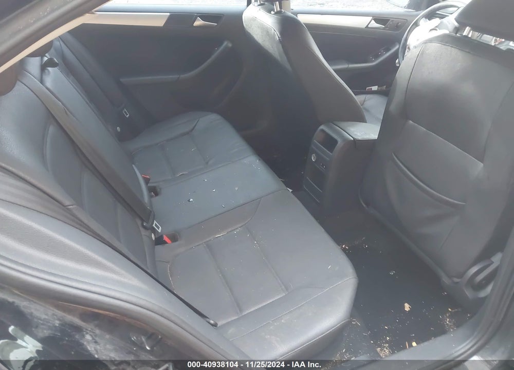 2012 VOLKSWAGEN JETTA 2.0L TDI VIN: 3VW3L7AJ4CM329531