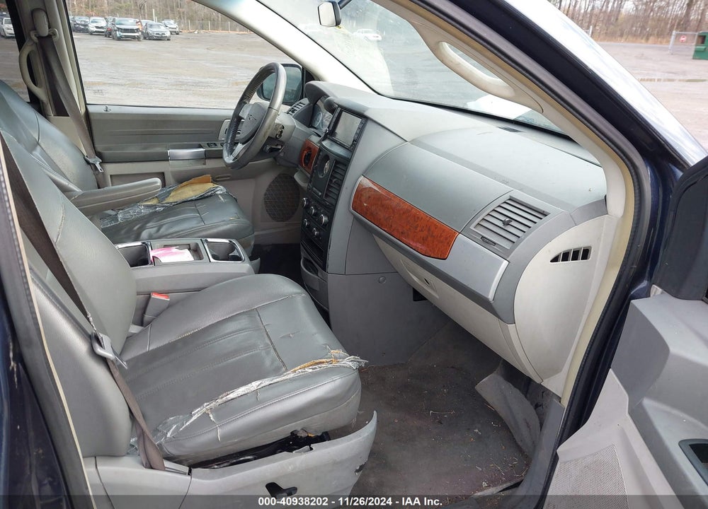 2008 CHRYSLER TOWN & COUNTRY TOURING VIN: 2A8HR54P98R600958