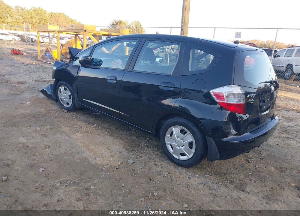 2013 HONDA FIT VIN: JHMGE8H31DC072406