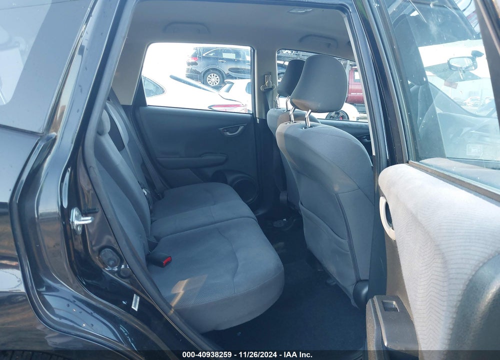 2013 HONDA FIT VIN: JHMGE8H31DC072406