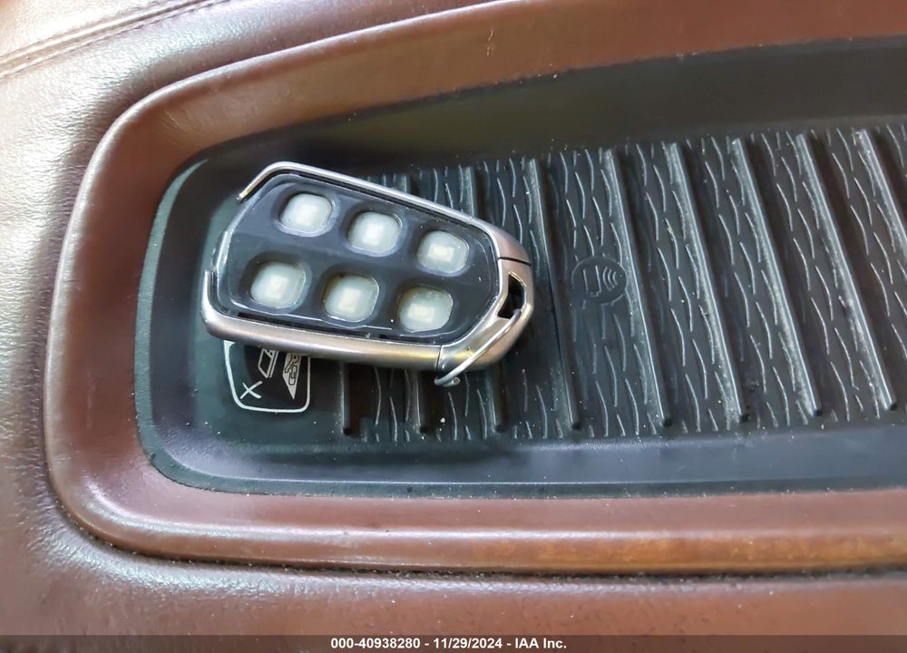 2019 CADILLAC ESCALADE LUXURY VIN: 1GYS4BKJ2KR198748