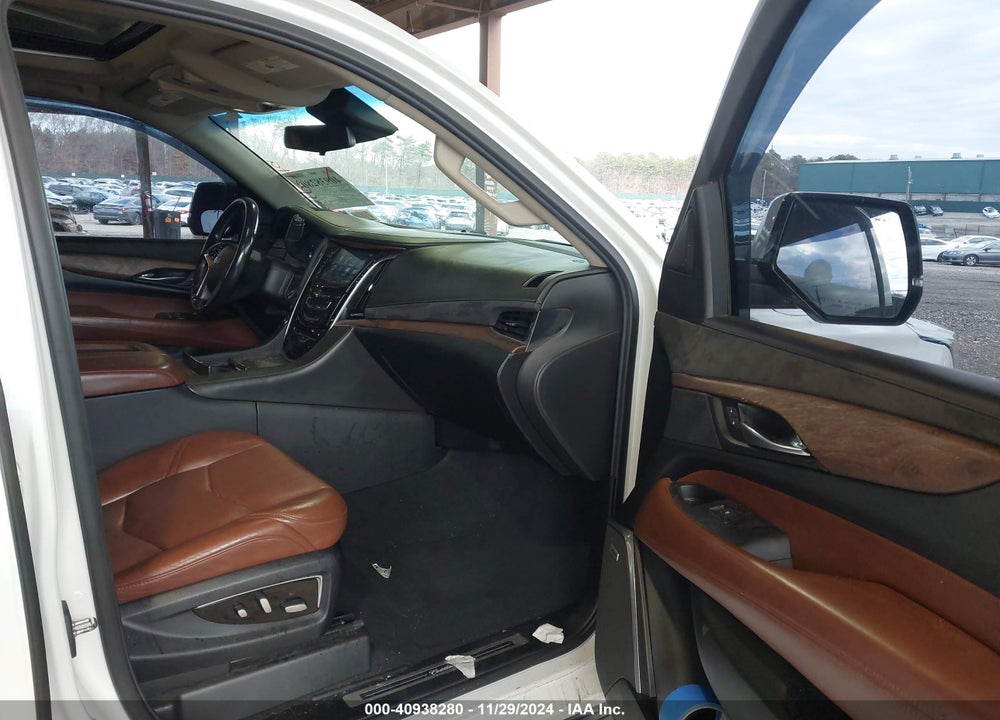 2019 CADILLAC ESCALADE LUXURY VIN: 1GYS4BKJ2KR198748