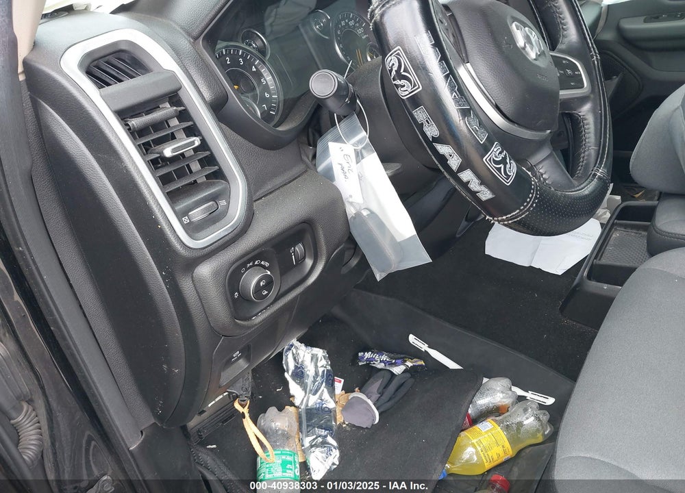 2020 RAM 1500 BIG HORN 4X2 5'7 BOX VIN: 1C6RREFT0LN185970