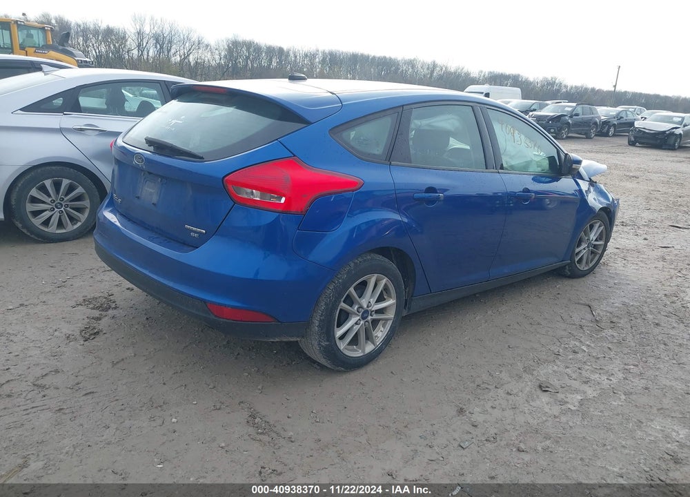 2018 FORD FOCUS SE VIN: 1FADP3K26JL311841