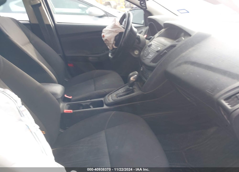 2018 FORD FOCUS SE VIN: 1FADP3K26JL311841