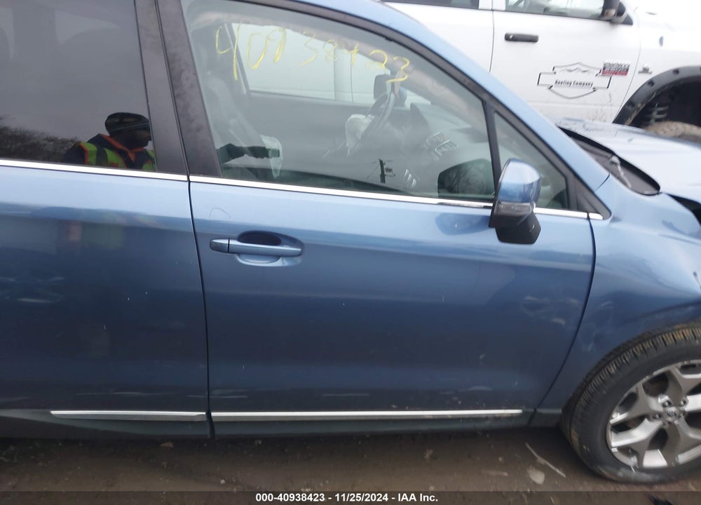 2018 SUBARU FORESTER 2.5I TOURING VIN: JF2SJAWC6JH581389