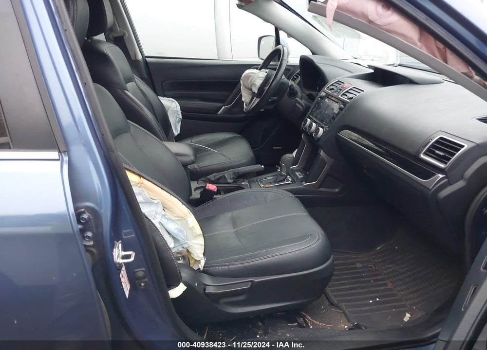 2018 SUBARU FORESTER 2.5I TOURING VIN: JF2SJAWC6JH581389