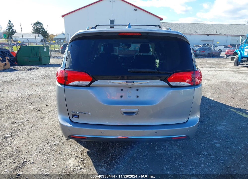 2017 CHRYSLER PACIFICA TOURING L PLUS VIN: 2C4RC1EG2HR564809