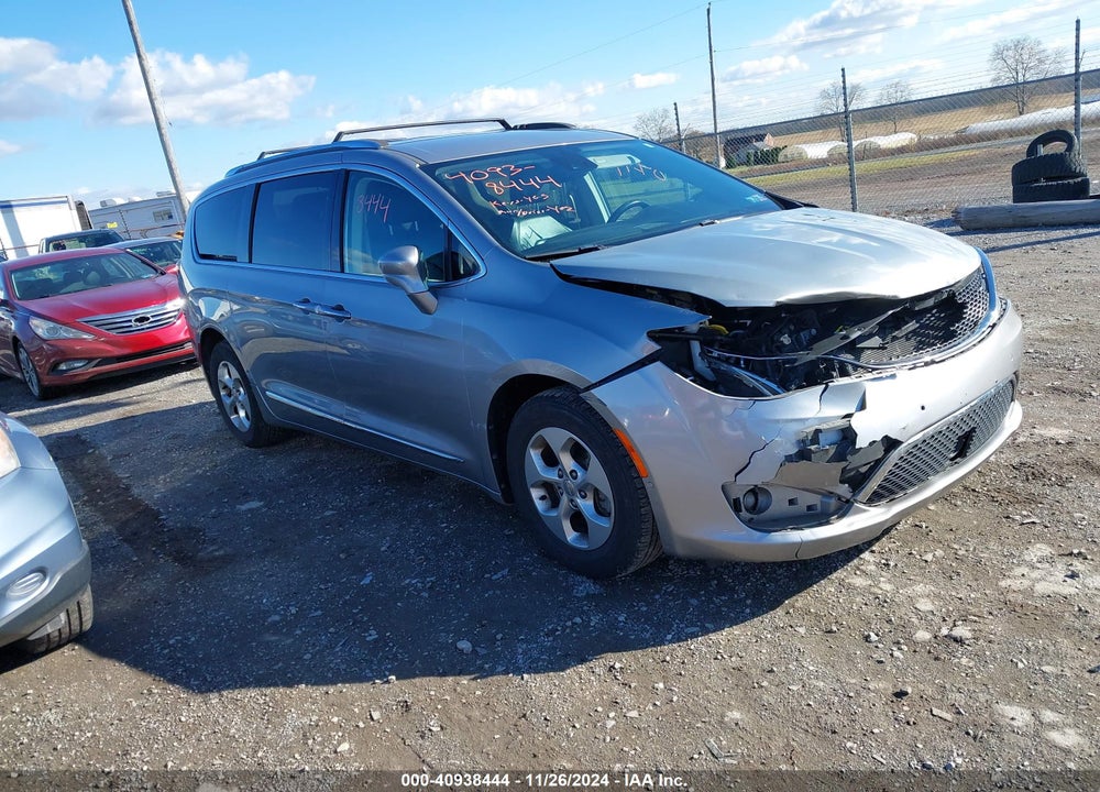 2017 CHRYSLER PACIFICA TOURING L PLUS VIN: 2C4RC1EG2HR564809