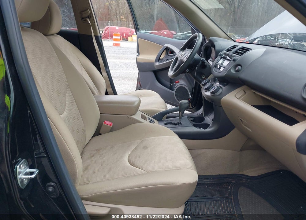 2011 TOYOTA RAV4 VIN: 2T3KF4DV0BW062453