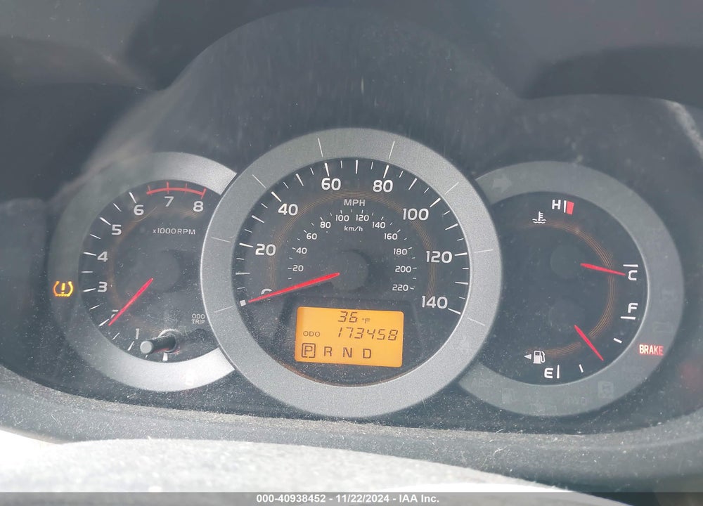 2011 TOYOTA RAV4 VIN: 2T3KF4DV0BW062453