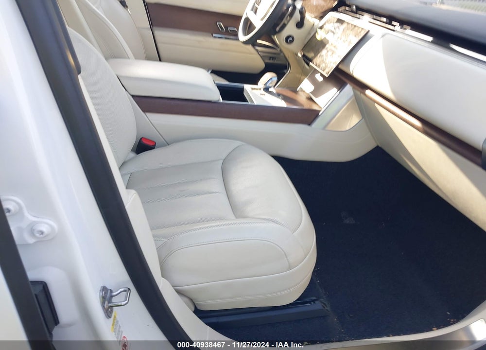 2024 LAND ROVER RANGE ROVER P530 SE VIN: SALKPBE90RA221654