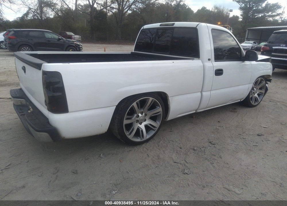 2000 CHEVROLET SILVERADO 1500 LS VIN: 1GCEC14V8YZ238212