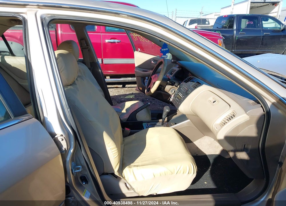 2001 HONDA ACCORD 2.3 EX VIN: JHMCG66831C005765