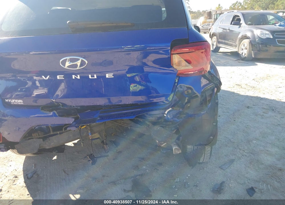 2024 HYUNDAI VENUE LIMITED VIN: KMHRC8A39RU306931