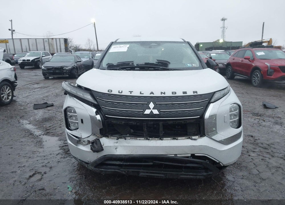 2022 MITSUBISHI OUTLANDER ES 2.5 VIN: JA4J4TA83NZ007701