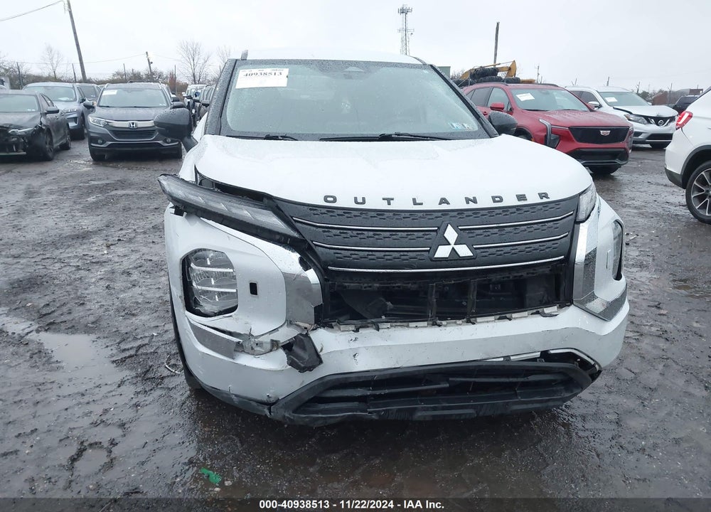 2022 MITSUBISHI OUTLANDER ES 2.5 VIN: JA4J4TA83NZ007701