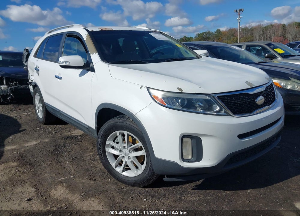 2015 KIA SORENTO LX V6 VIN: 5XYKT4A72FG553349