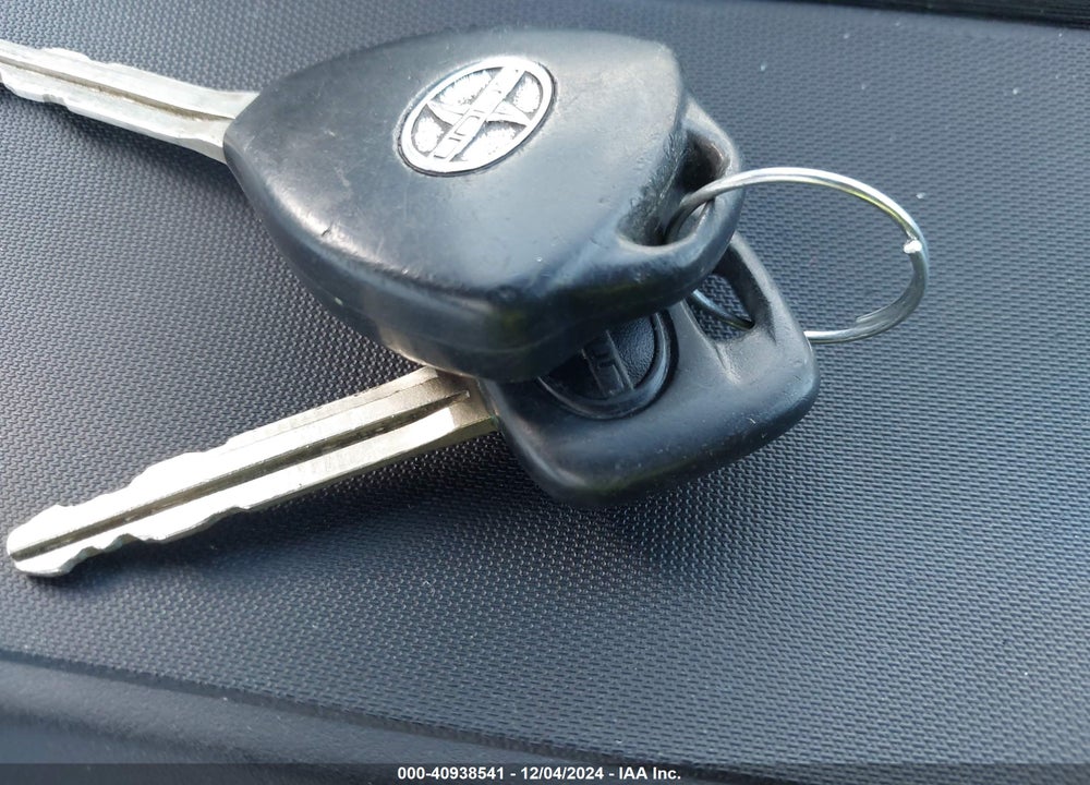 2012 SCION IQ VIN: JTNJJXB00CJ016328