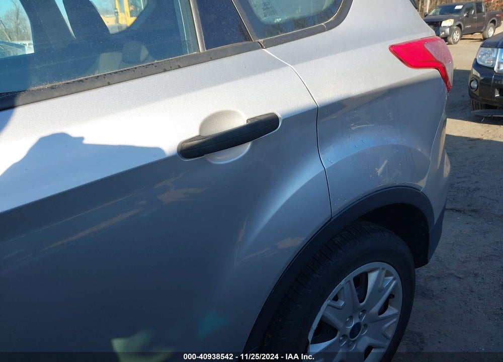 2016 FORD ESCAPE S VIN: 1FMCU0F70GUB90094