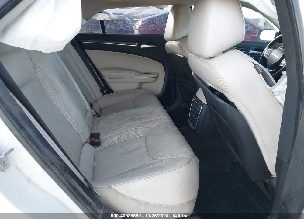 2017 CHRYSLER 300C VIN: 2C3CCAEG8HH565138