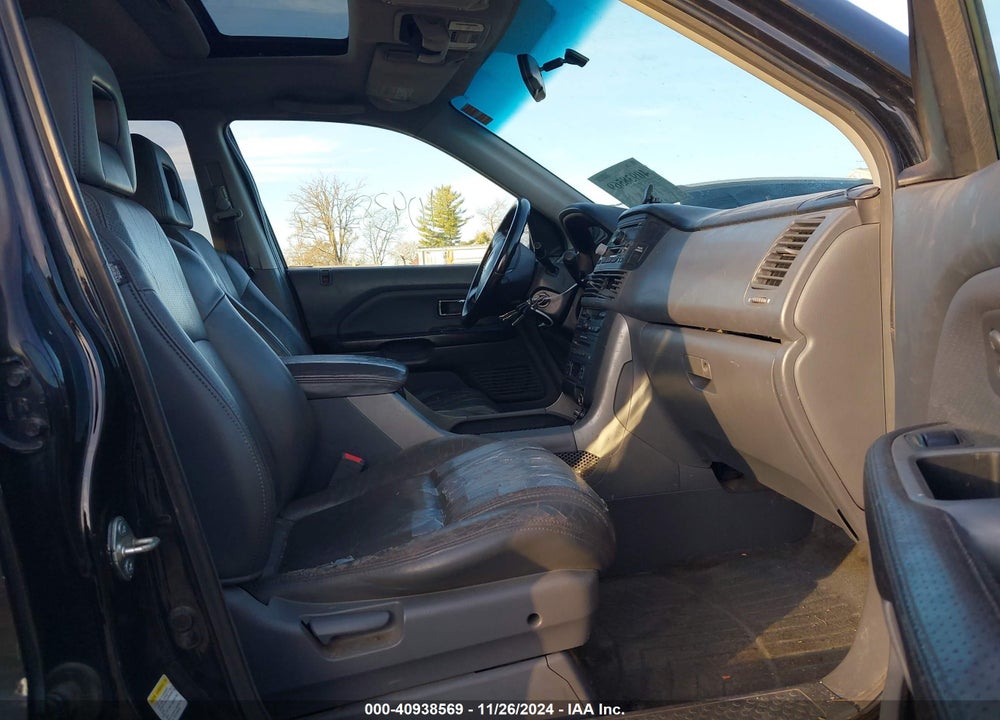 2005 HONDA PILOT EX-L VIN: 2HKYF18545H520588
