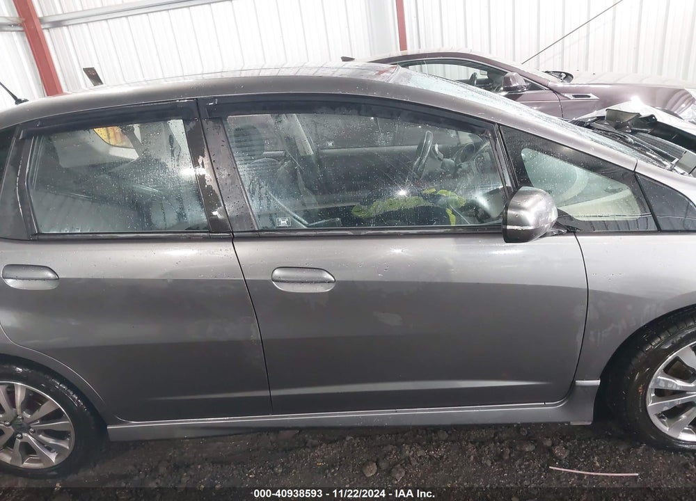 2013 HONDA FIT SPORT VIN: JHMGE8H55DC004403